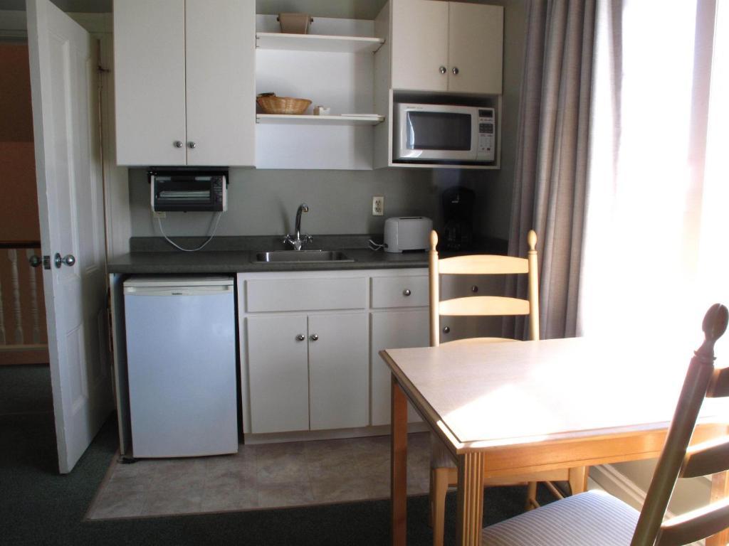Brigantine Inn Lunenburg Habitación foto